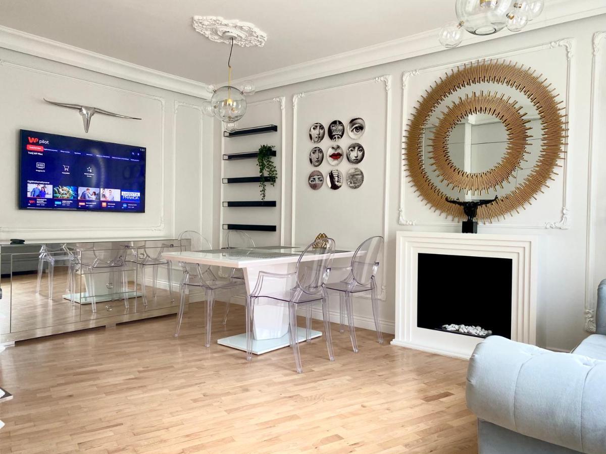 Gold By Praia Apartments - 600 M Do Plazy - Parking Sopot Exterior foto
